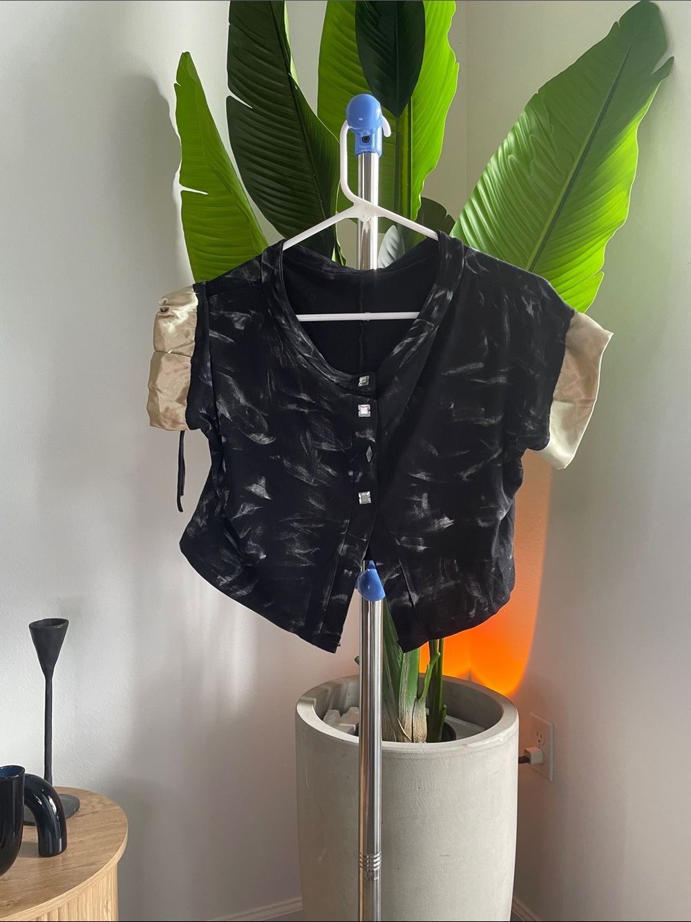 Girls' Button-Front Short Sleeve Top in Black and Cream